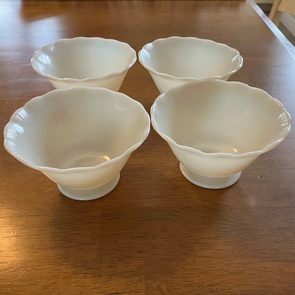 Vintage Corex Ivory Footed Dessert Bowls ** Flaws** Set of 4